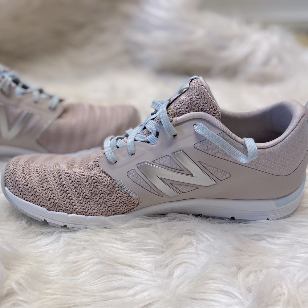 New Balance Women’s 557v5 NWOB Athletic Shoes 10